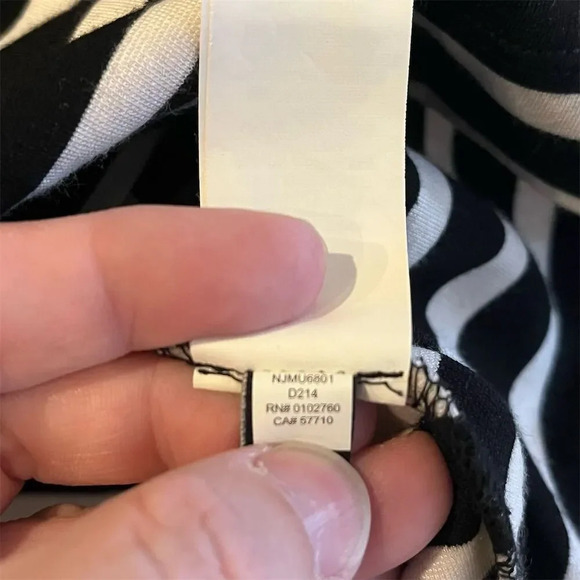 Kate Spade XS Black Striped Knit Dress 3/4 Sleeve Knee Length Casual - Picture 5 of 7